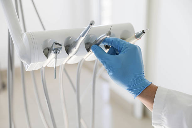 Professional Tooth Extraction technician working in Santaquin, UT